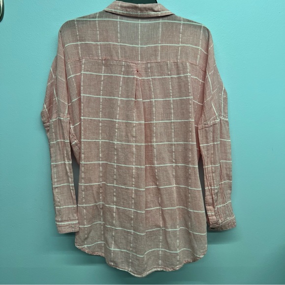 Steezyer oversized button up top with cross over - Picture 6 of 8